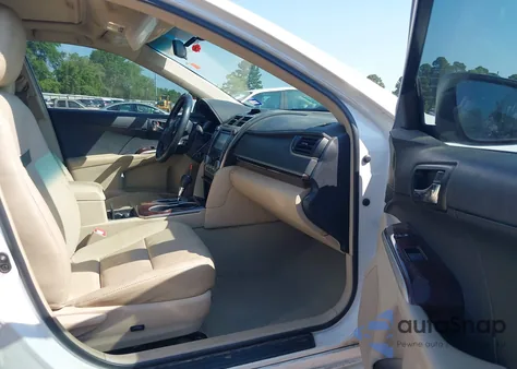 2014 Toyota Camry Xle z USA, uszkodzony, nr VIN 4T1BF1FK0EU382371